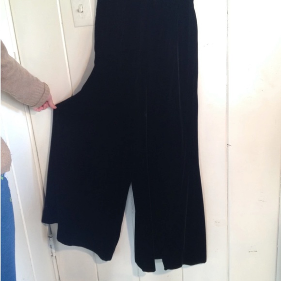 Late 70's Malbe Original Black Velvet Gauchos size 6 - Picture 3 of 4